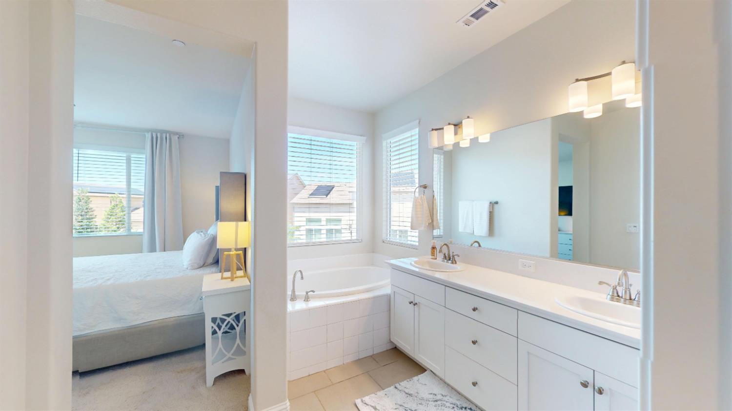 4387 N Cresta Ave, Fresno, CA 93723