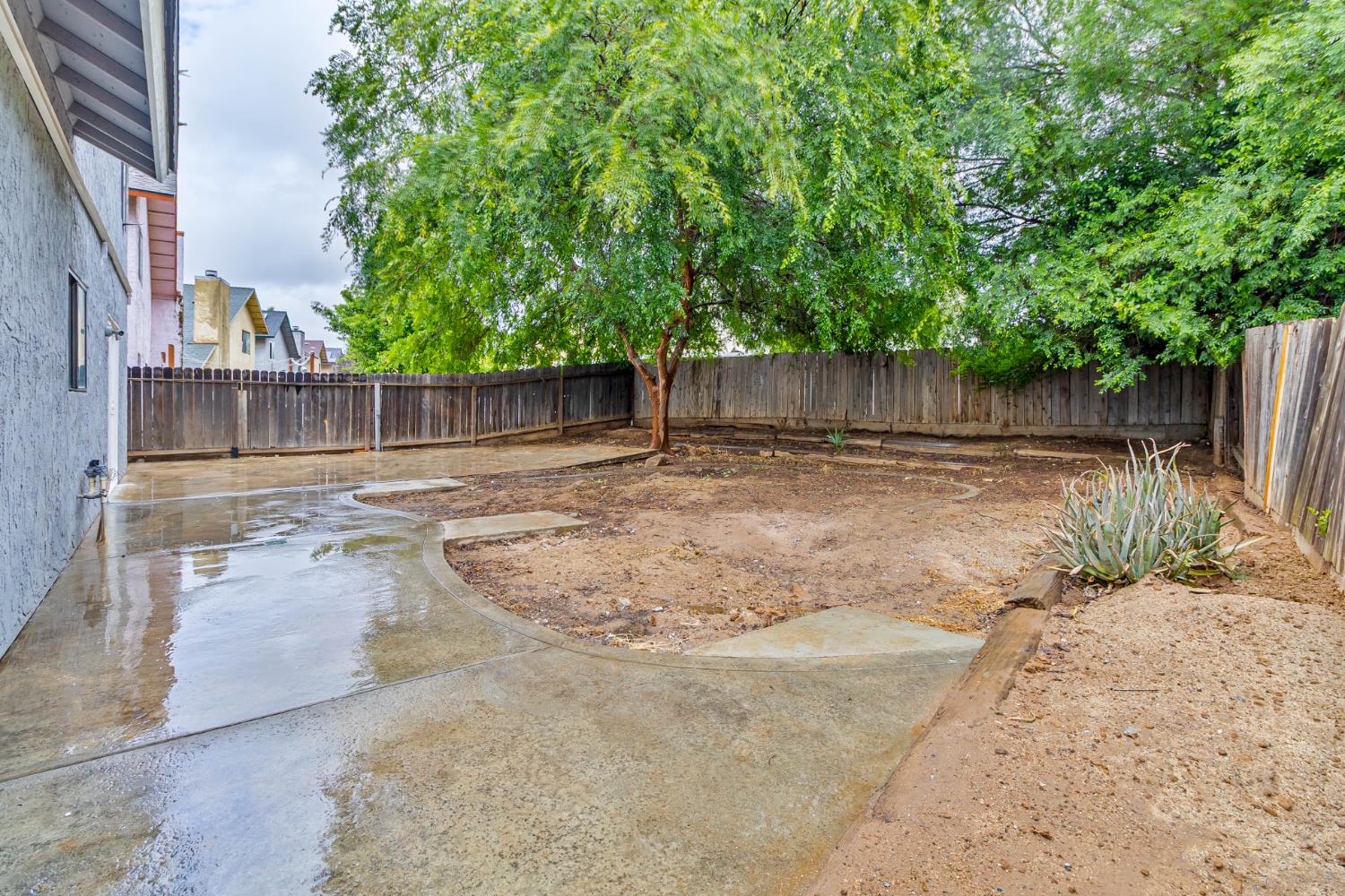 2244 N Prospect Ave, Fresno, CA 93722