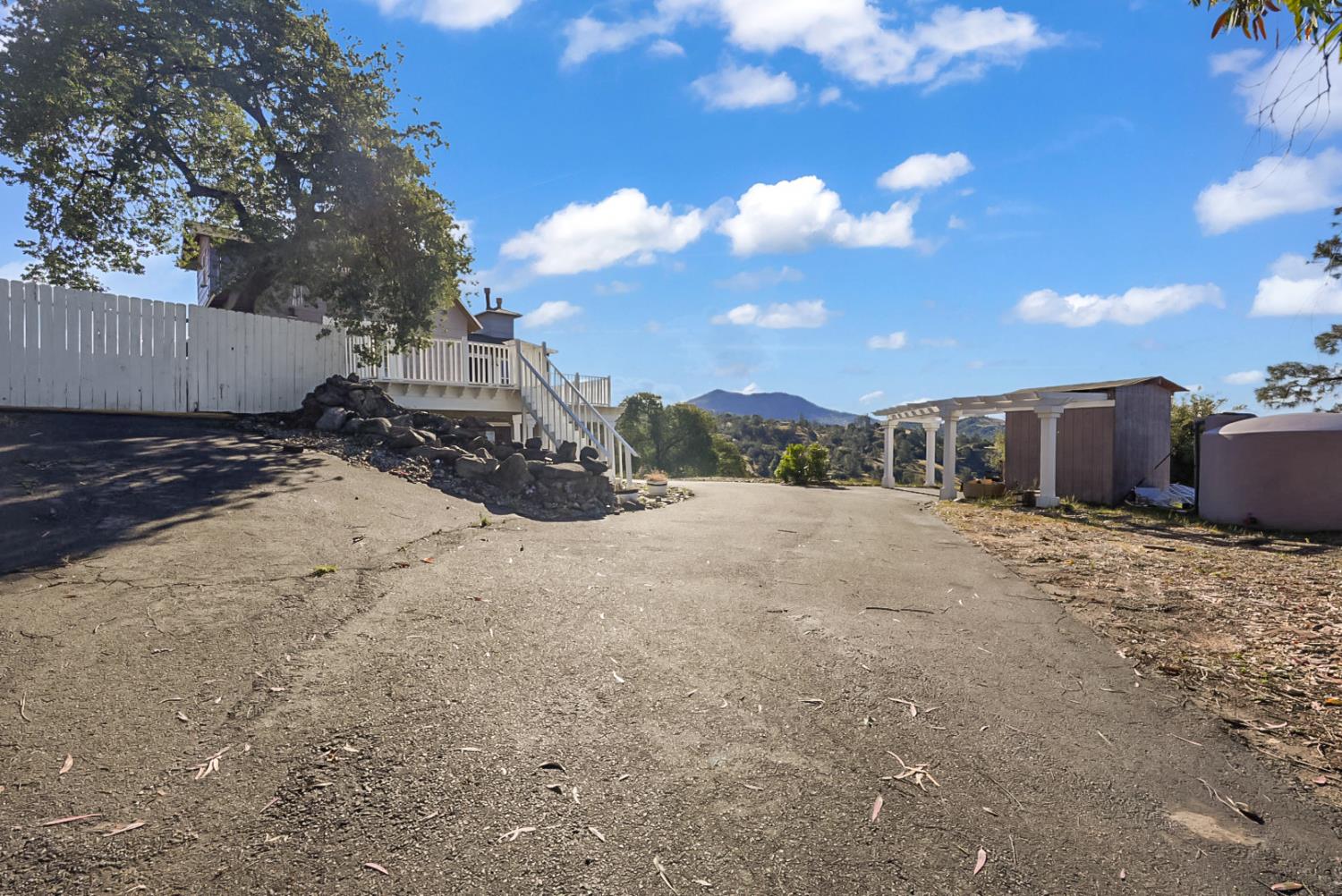 30450 Morgan Canyon Rd, Prather, CA 93651