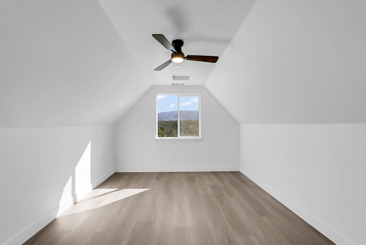 30450 Morgan Canyon Rd, Prather, CA 93651