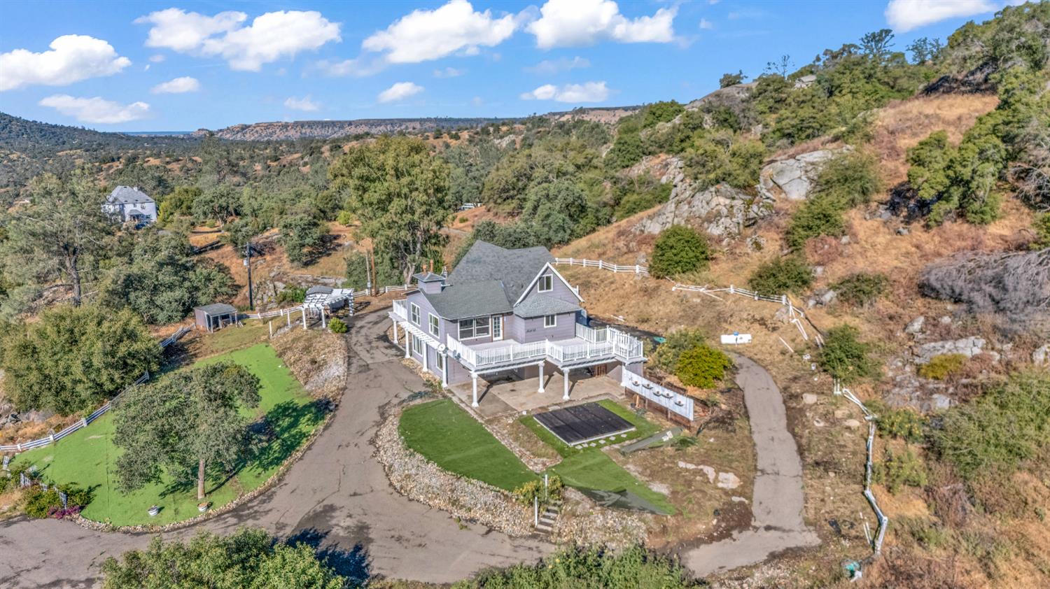 30450 Morgan Canyon Rd, Prather, CA 93651