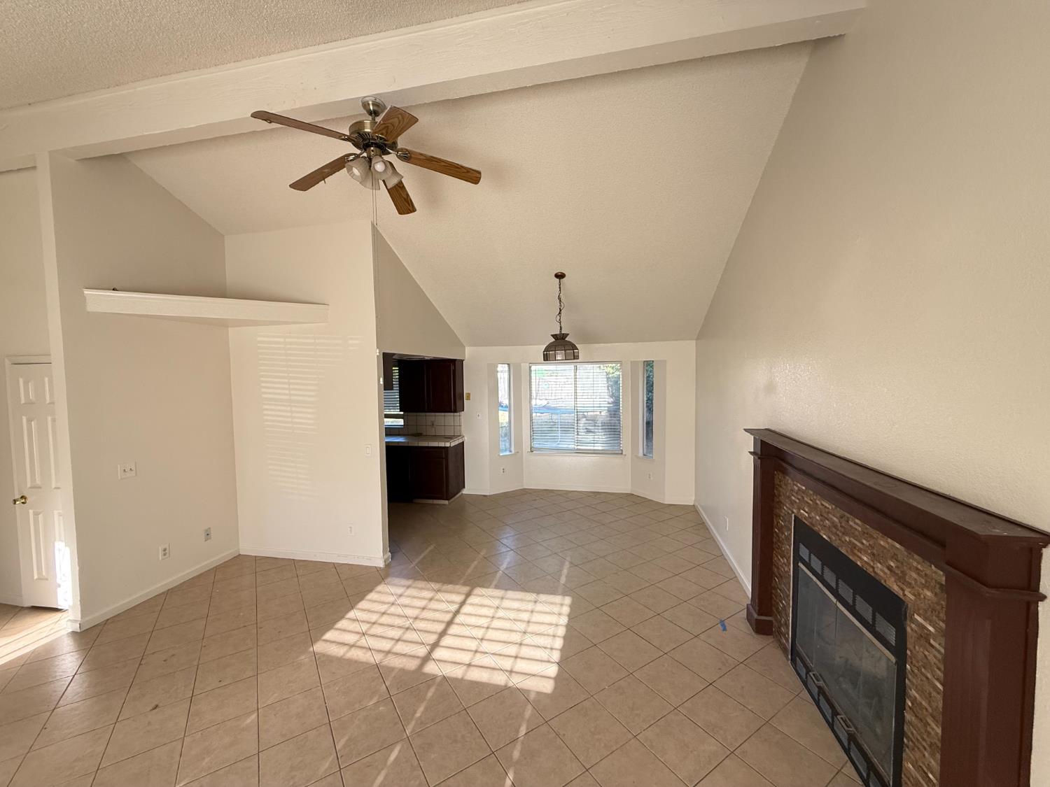 6366 N Forestiere Ave, Fresno, CA 93722