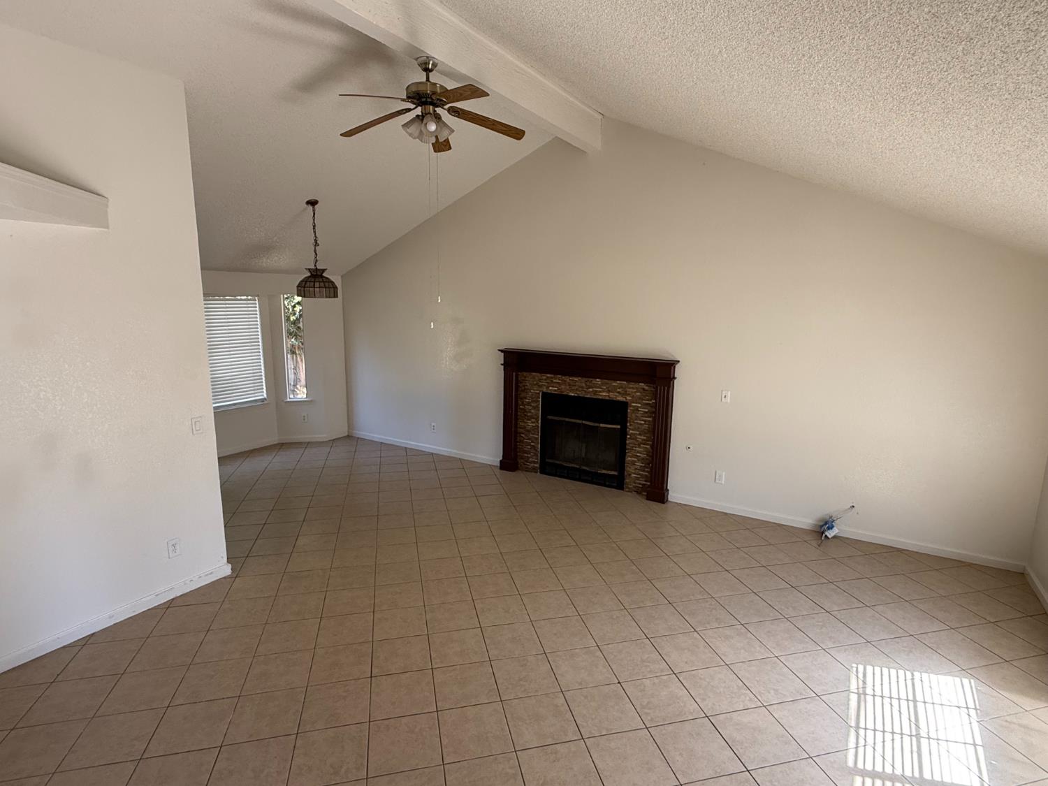 6366 N Forestiere Ave, Fresno, CA 93722