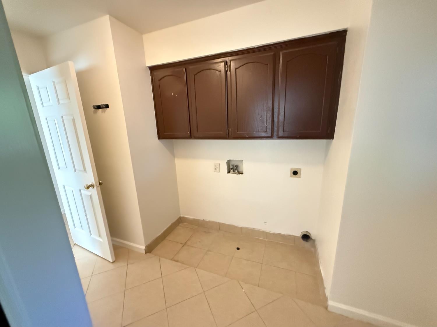 6366 N Forestiere Ave, Fresno, CA 93722