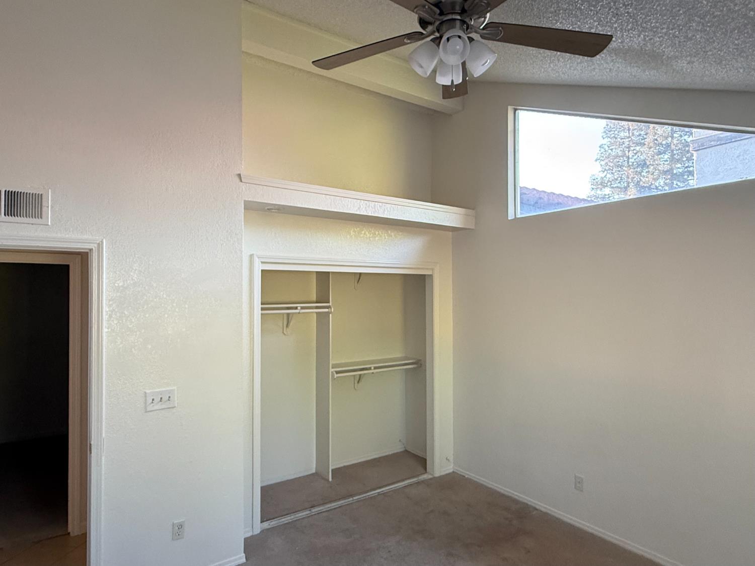 6366 N Forestiere Ave, Fresno, CA 93722