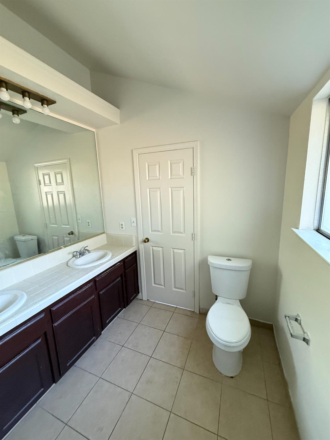 6366 N Forestiere Ave, Fresno, CA 93722