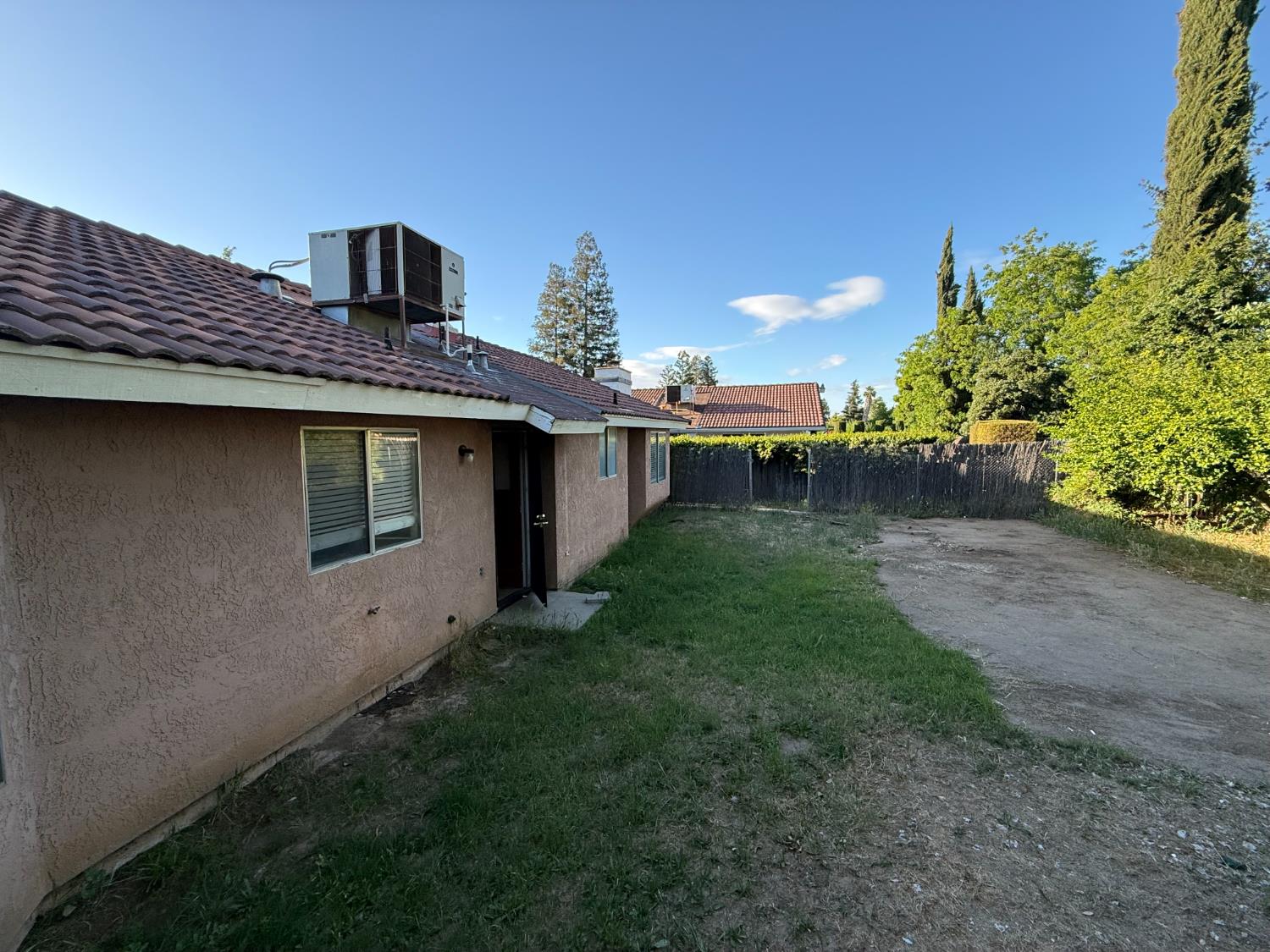 6366 N Forestiere Ave, Fresno, CA 93722