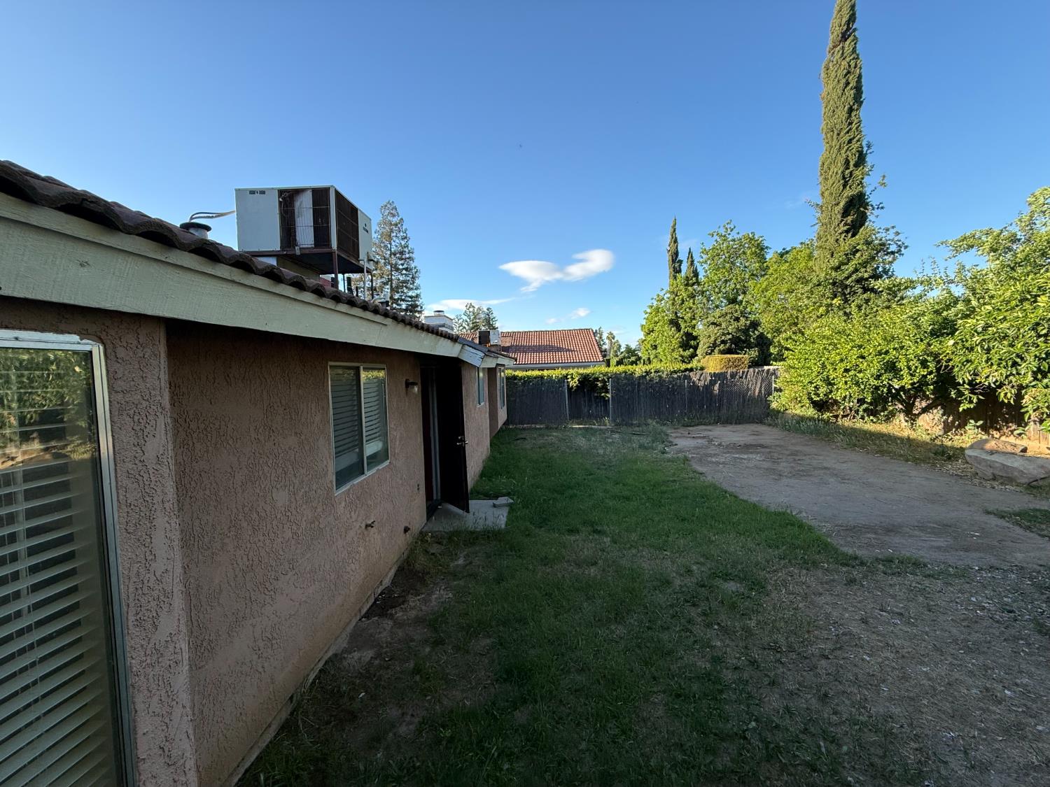 6366 N Forestiere Ave, Fresno, CA 93722