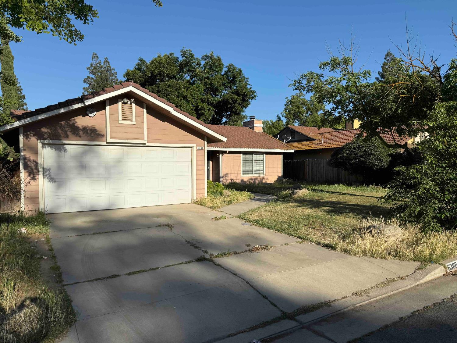 6366 N Forestiere Ave, Fresno, CA 93722