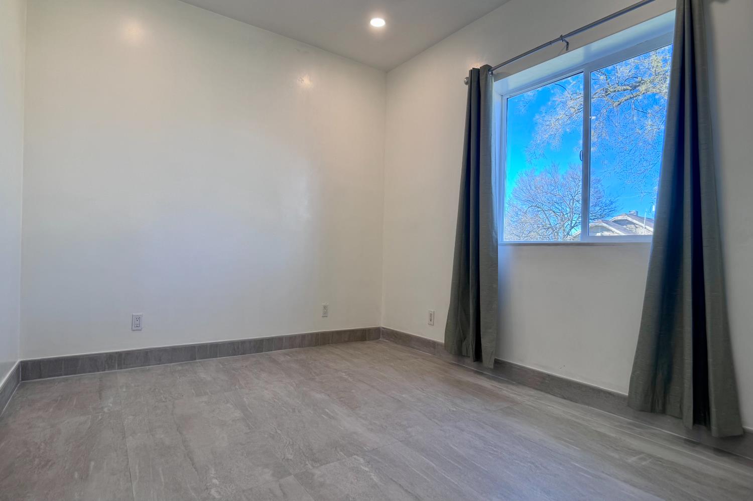 416 E Tuolumne St N, Fresno, CA 93706