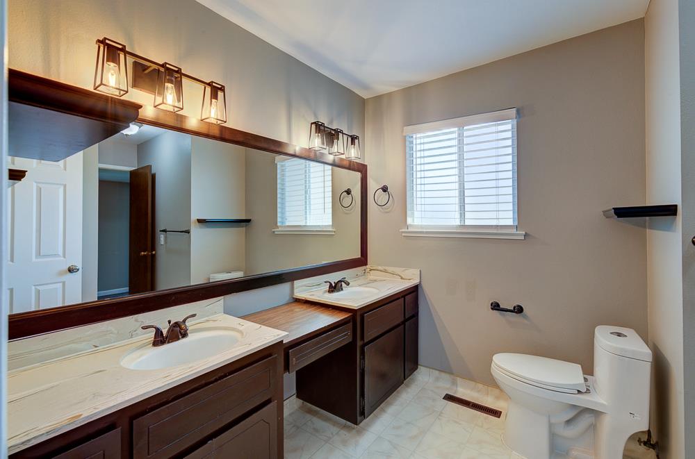 3152 W Morris Ave, Fresno, CA 93711