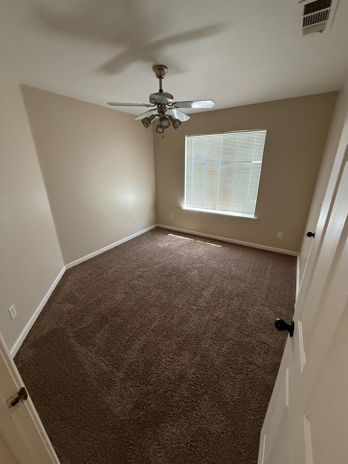 4702 W Mesa Ave, Fresno, CA 93722