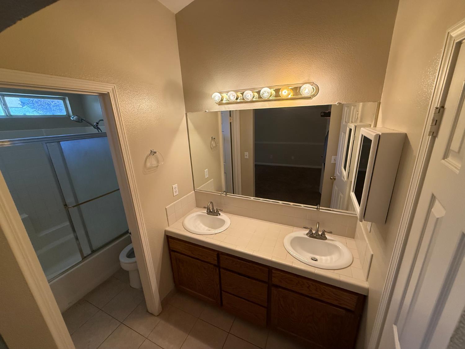 4702 W Mesa Ave, Fresno, CA 93722