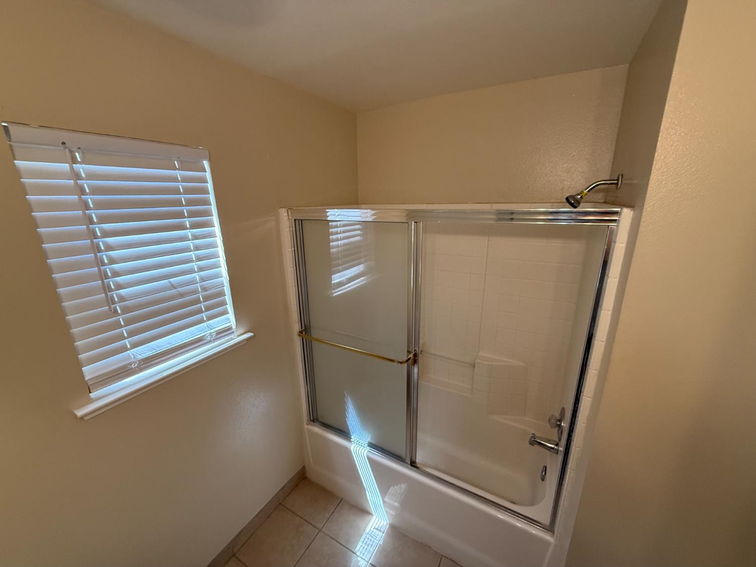 4702 W Mesa Ave, Fresno, CA 93722