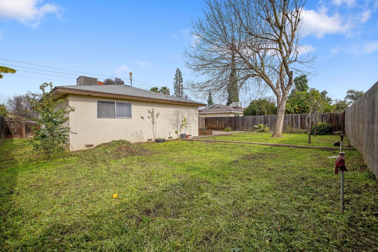 692 W Gettysburg Ave, Clovis, CA 93612