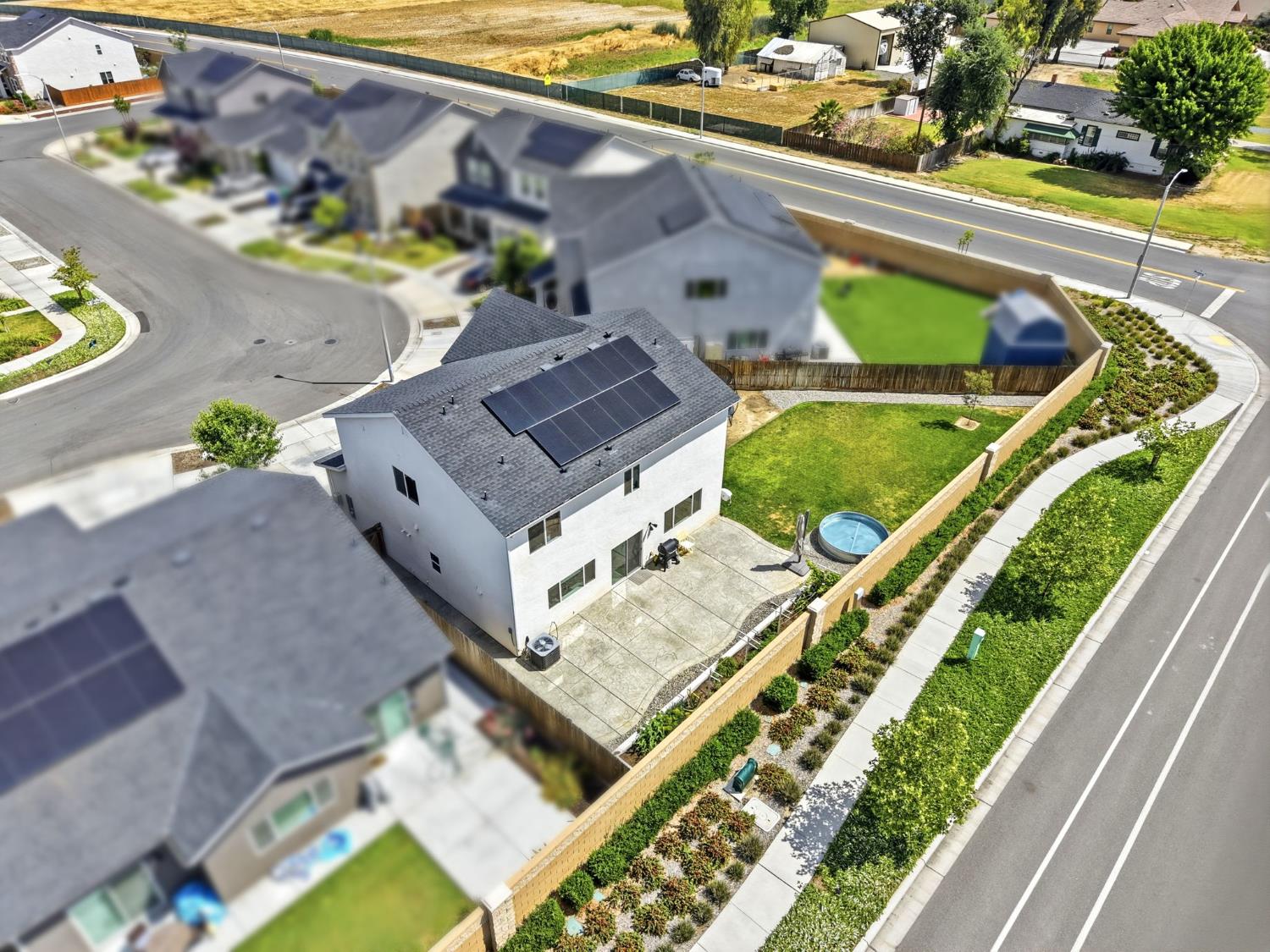 2429 W Claridge Way, Hanford, CA 93230