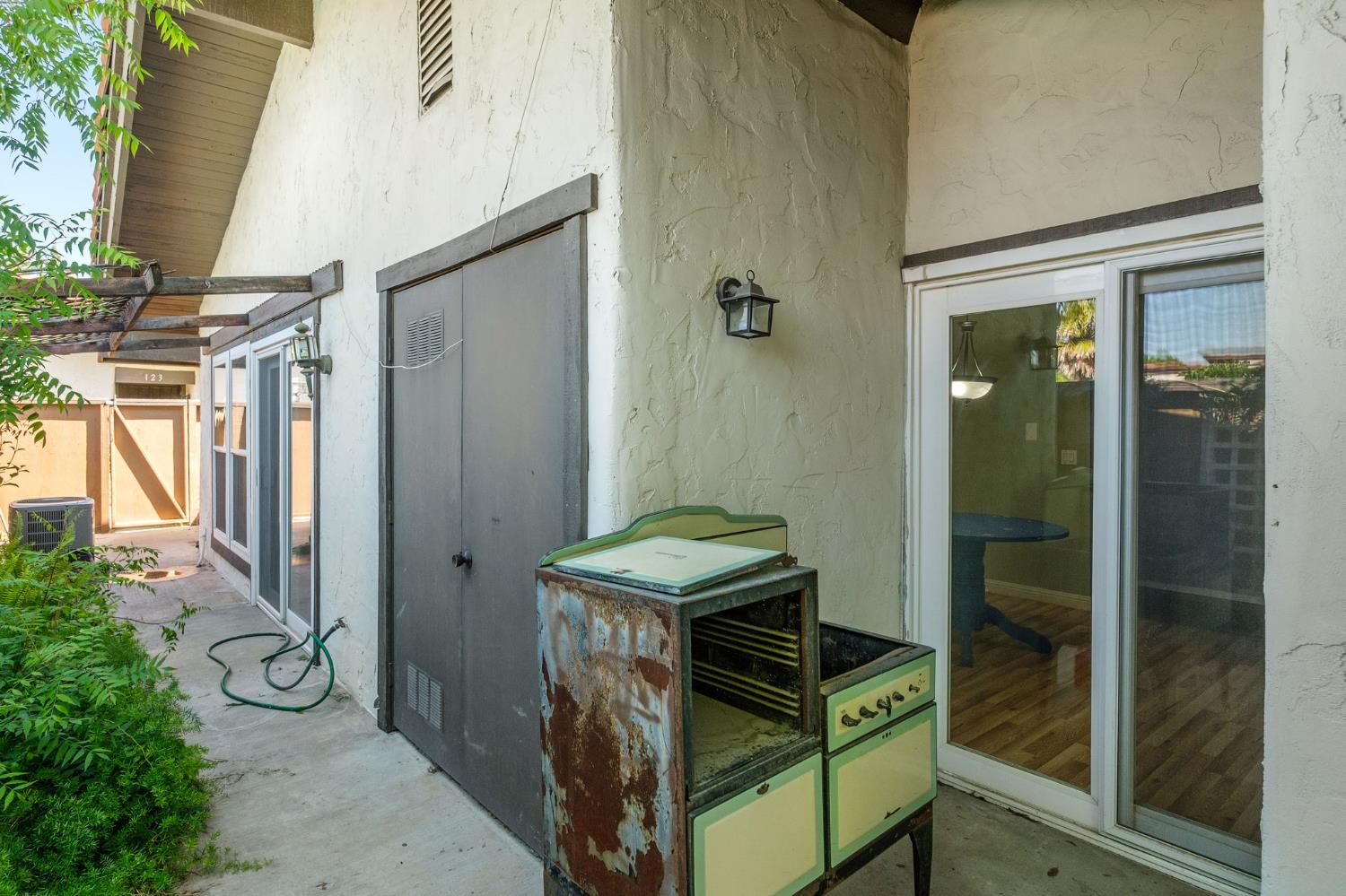 317 W Sierra Ave #114, Fresno, CA 93704