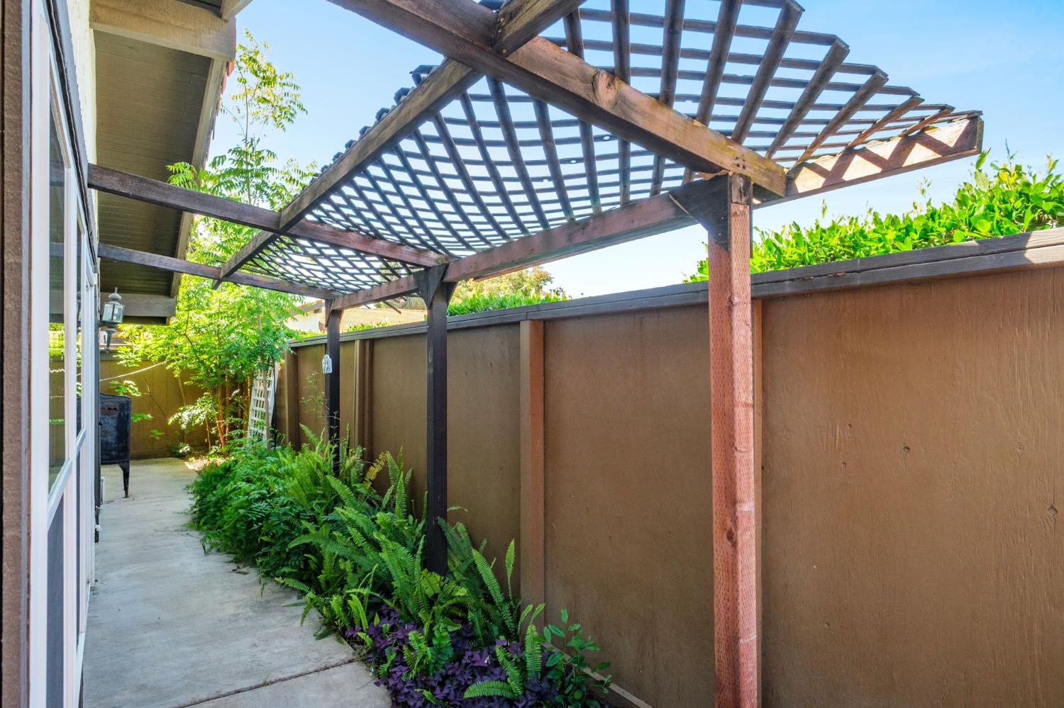 317 W Sierra Ave #114, Fresno, CA 93704