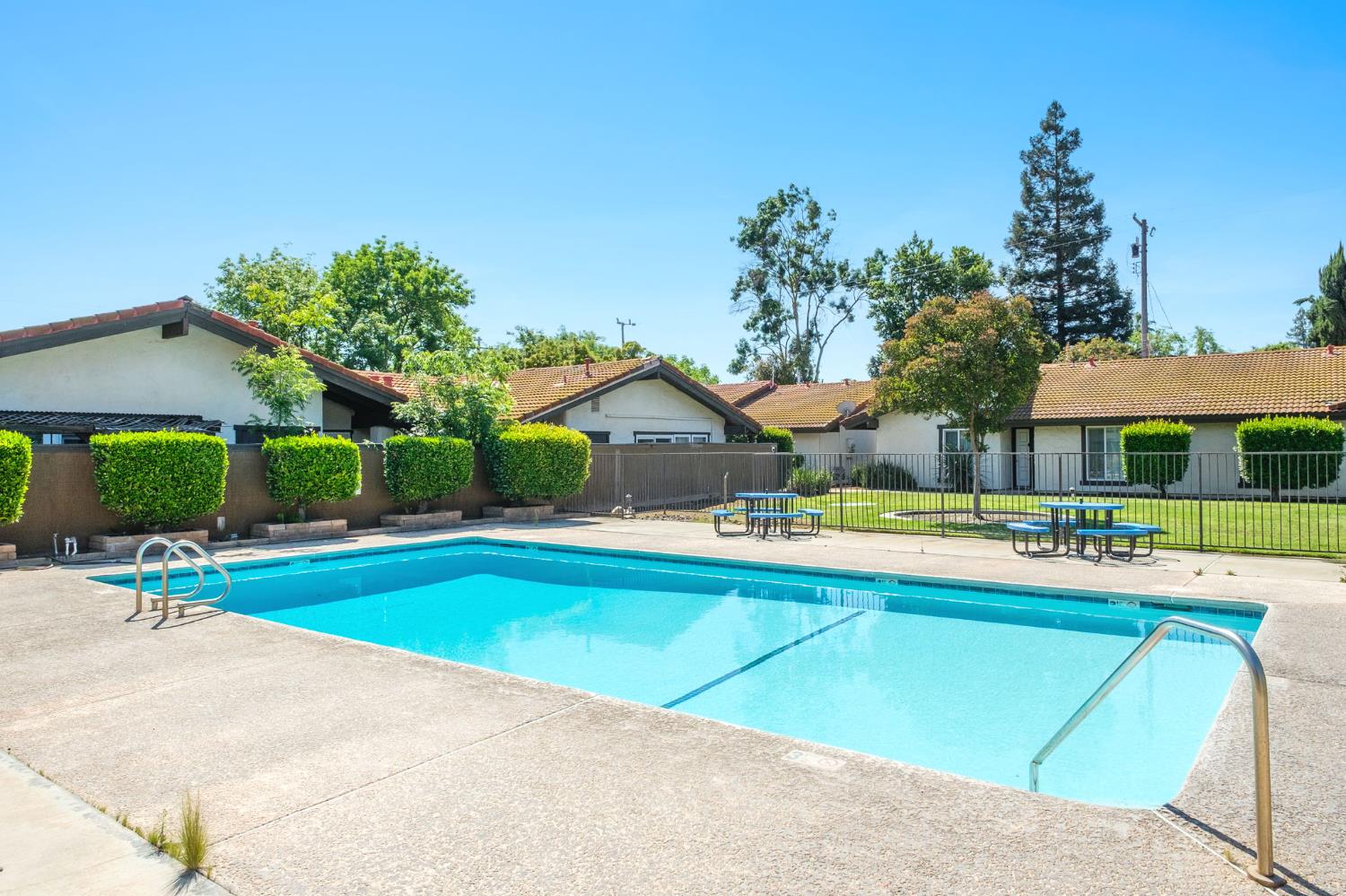 317 W Sierra Ave #114, Fresno, CA 93704