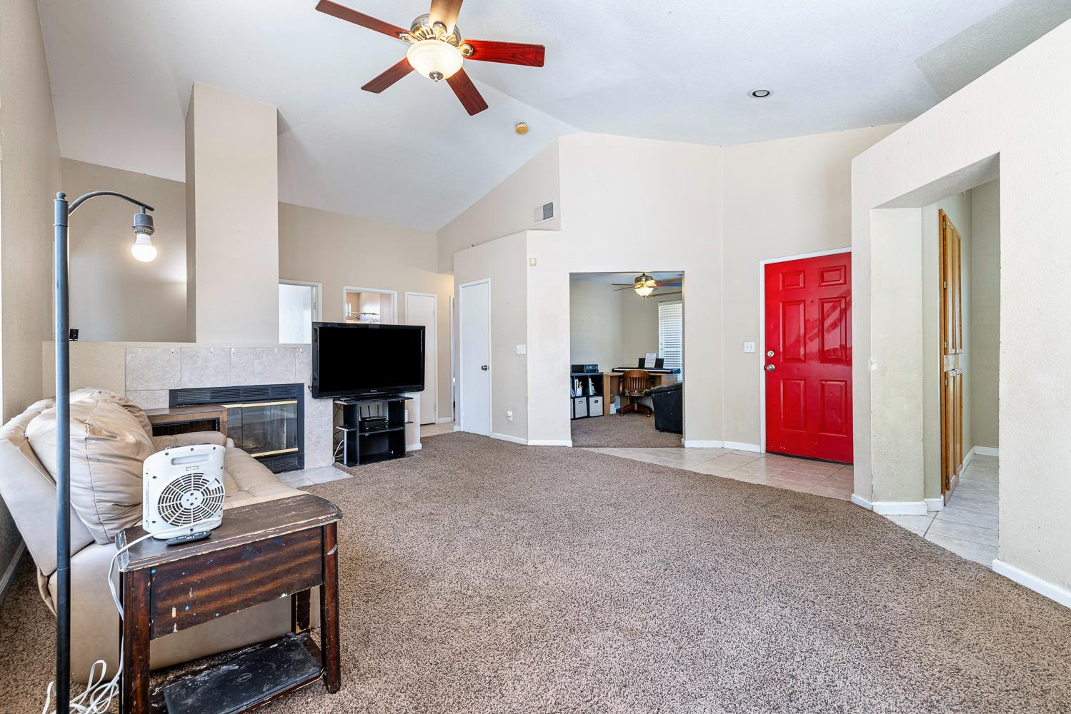 7649 N Baird Ave, Fresno, CA 93720