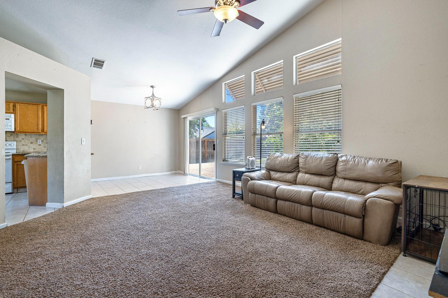 7649 N Baird Ave, Fresno, CA 93720