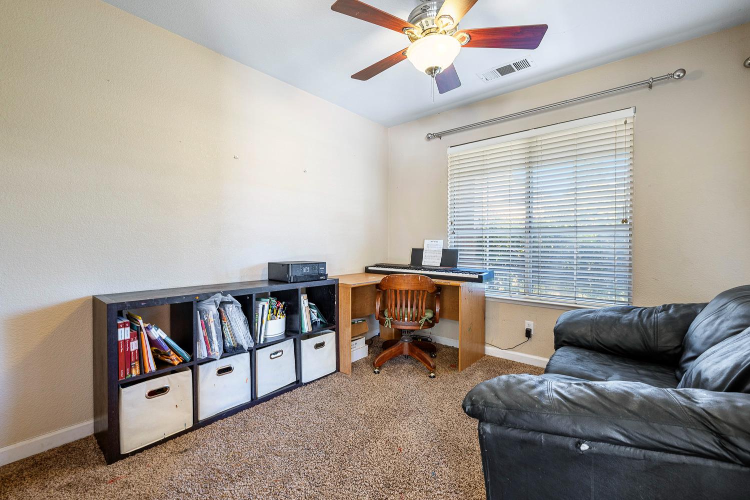 7649 N Baird Ave, Fresno, CA 93720