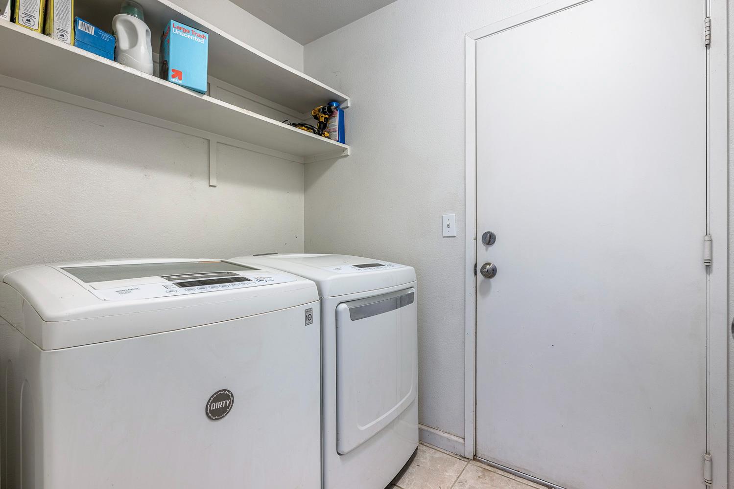 7649 N Baird Ave, Fresno, CA 93720