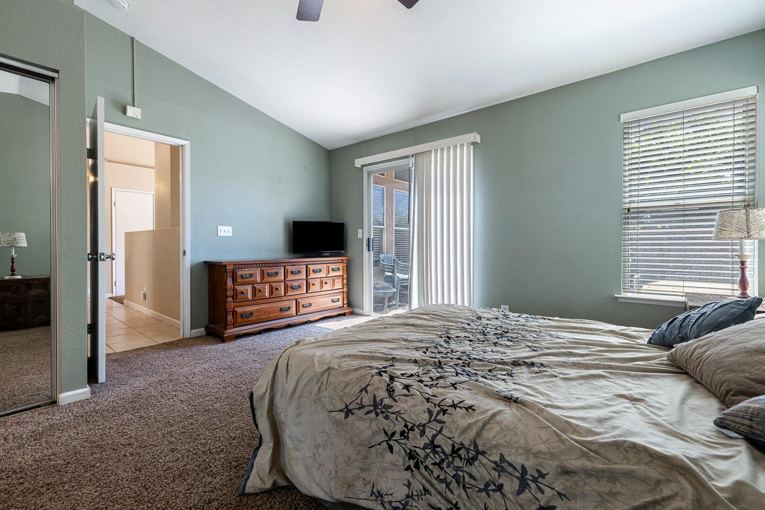 7649 N Baird Ave, Fresno, CA 93720