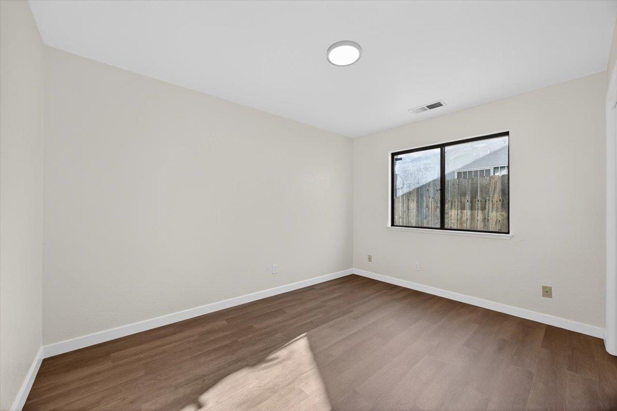 3670 W Fedora Ave, Fresno, CA 93722