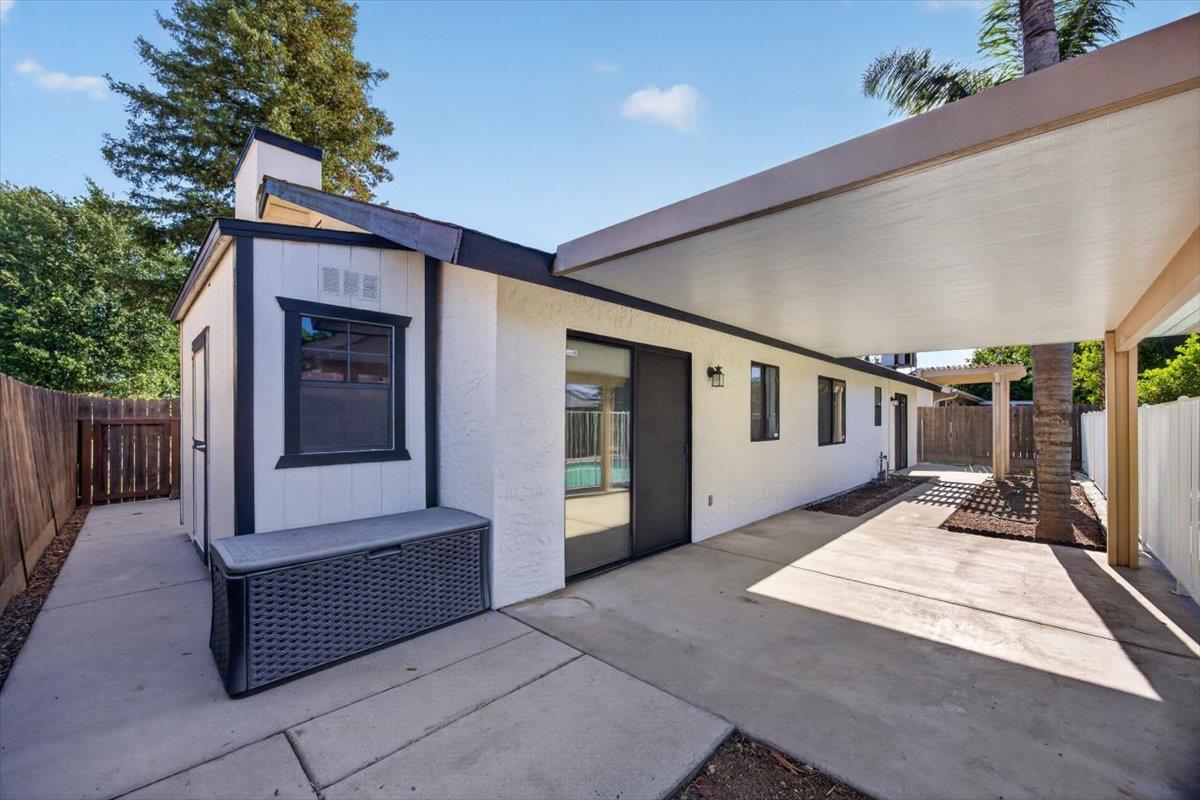 3670 W Fedora Ave, Fresno, CA 93722