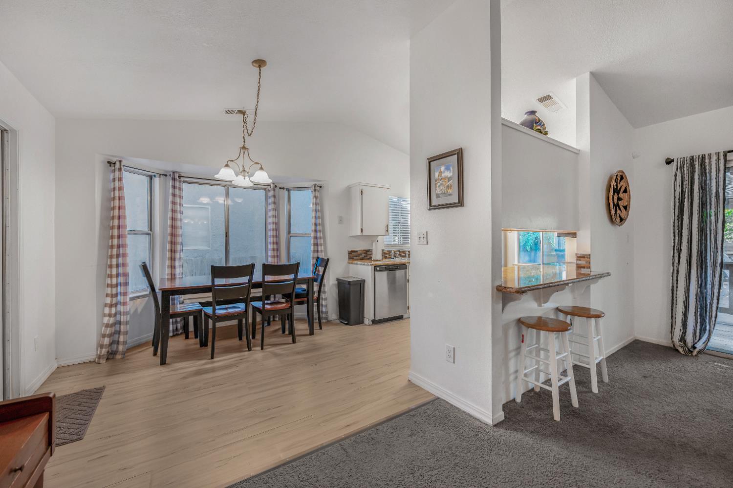 651 N Laverne Ave, Fresno, CA 93727