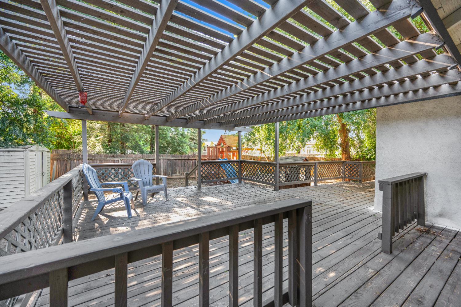 651 N Laverne Ave, Fresno, CA 93727