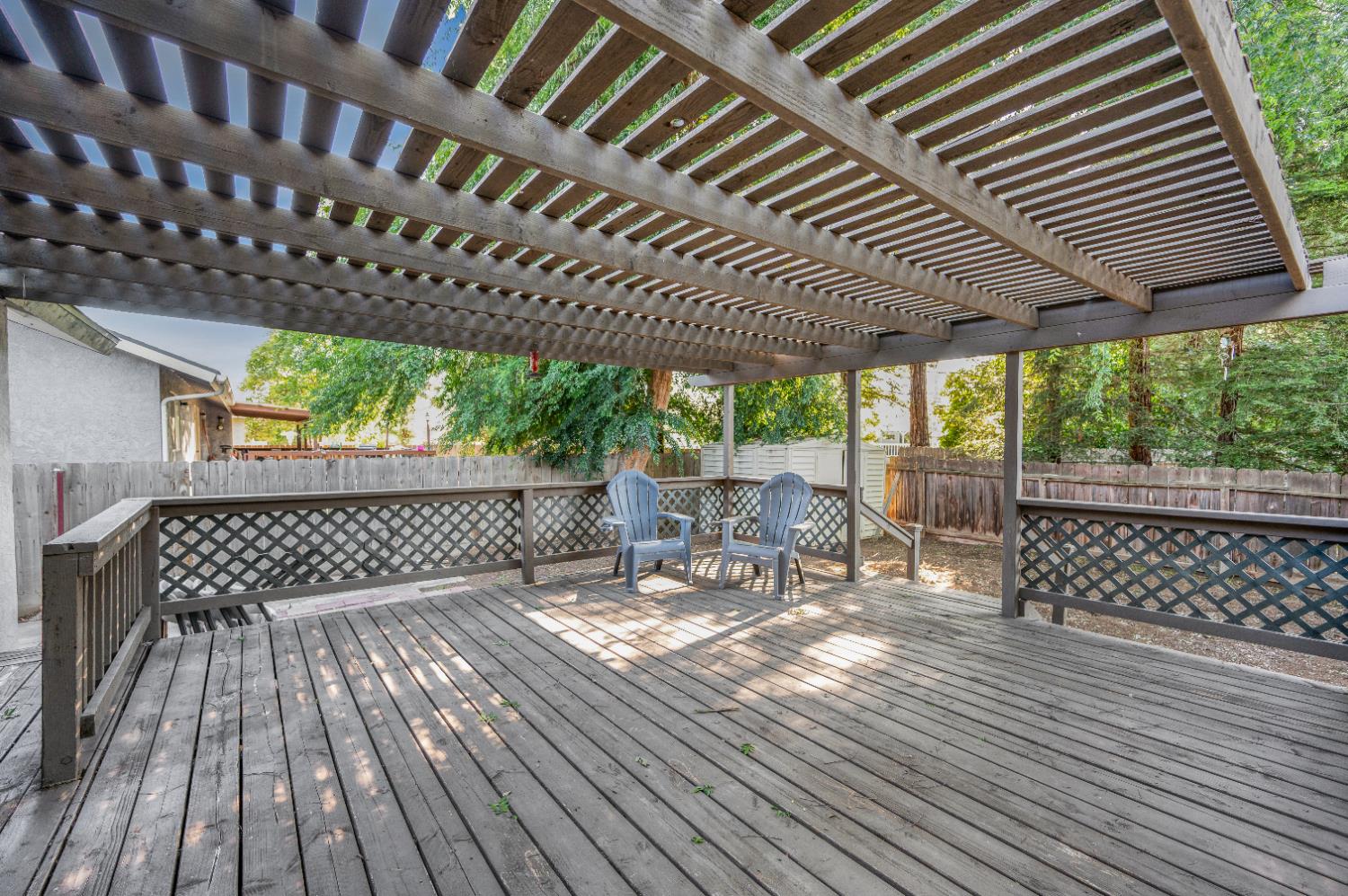 651 N Laverne Ave, Fresno, CA 93727