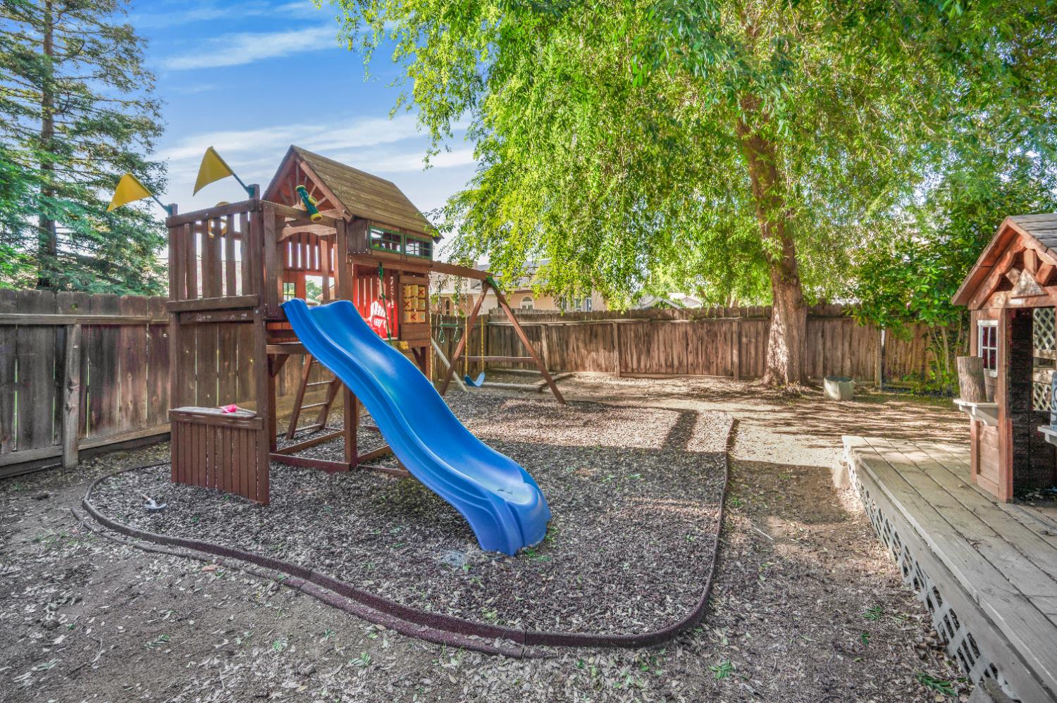 651 N Laverne Ave, Fresno, CA 93727