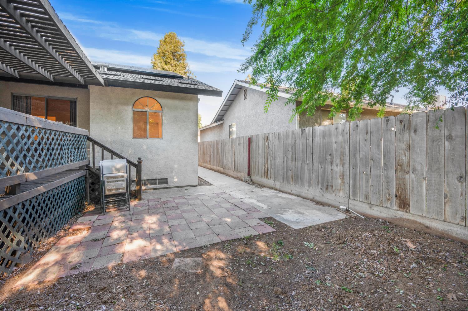 651 N Laverne Ave, Fresno, CA 93727