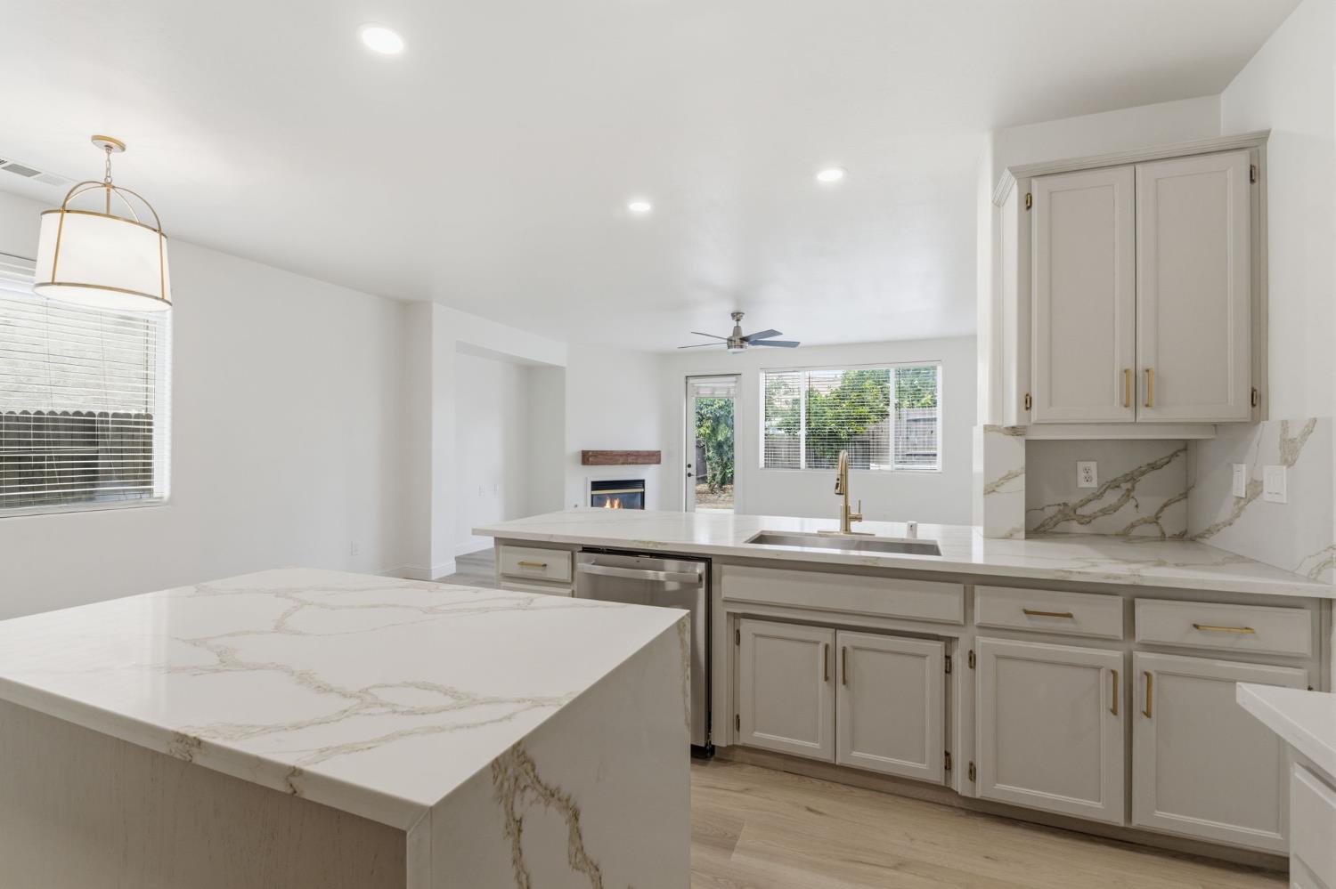 5118 Vista Del Mar Ave, Bakersfield, CA 93311