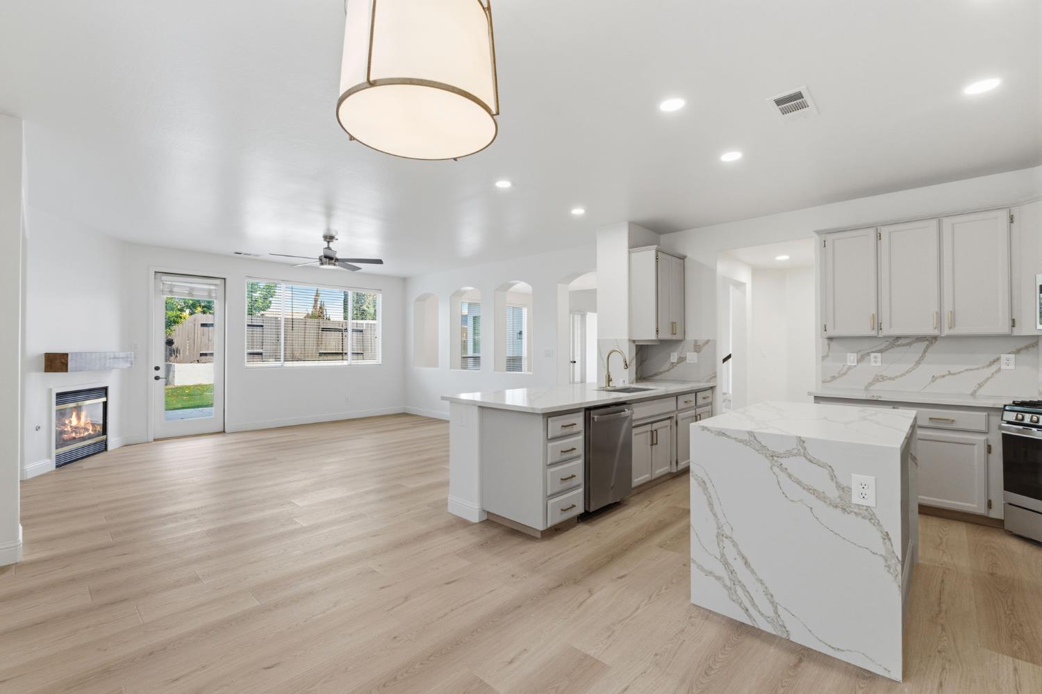 5118 Vista Del Mar Ave, Bakersfield, CA 93311