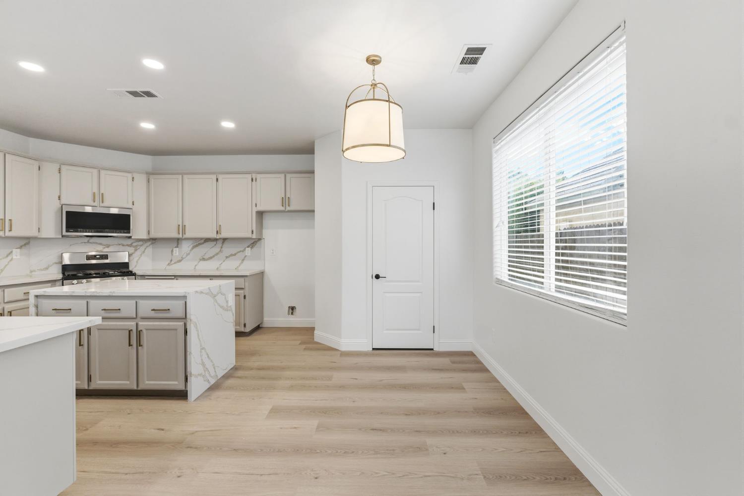 5118 Vista Del Mar Ave, Bakersfield, CA 93311