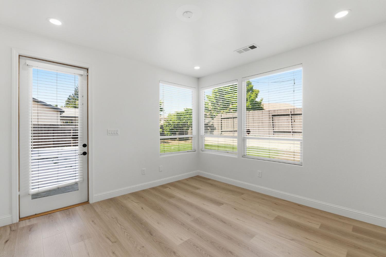 5118 Vista Del Mar Ave, Bakersfield, CA 93311