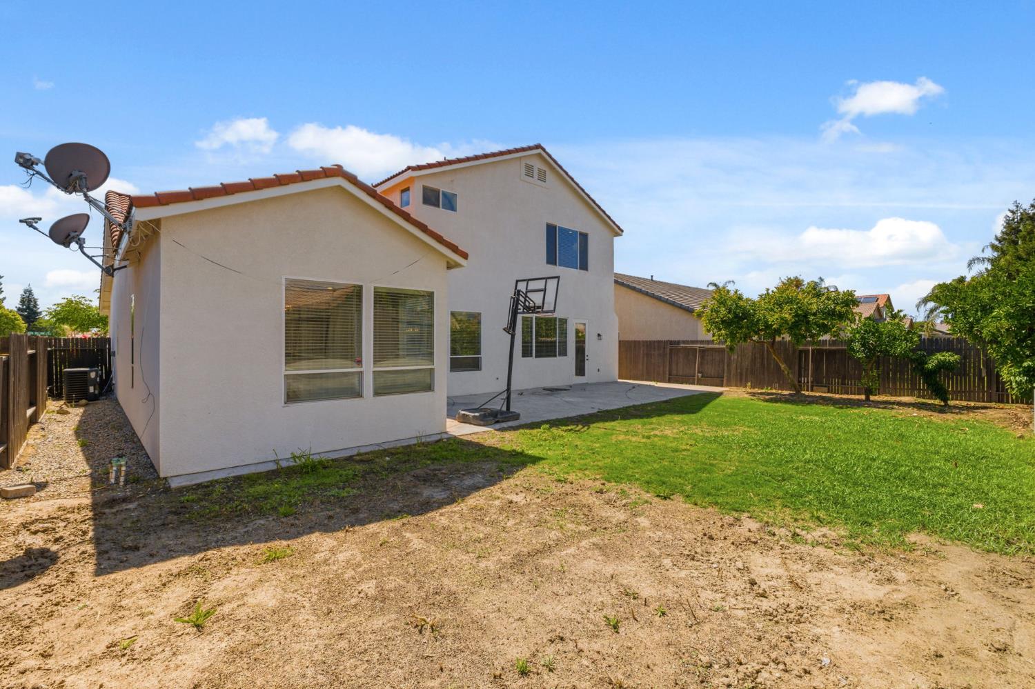 5118 Vista Del Mar Ave, Bakersfield, CA 93311