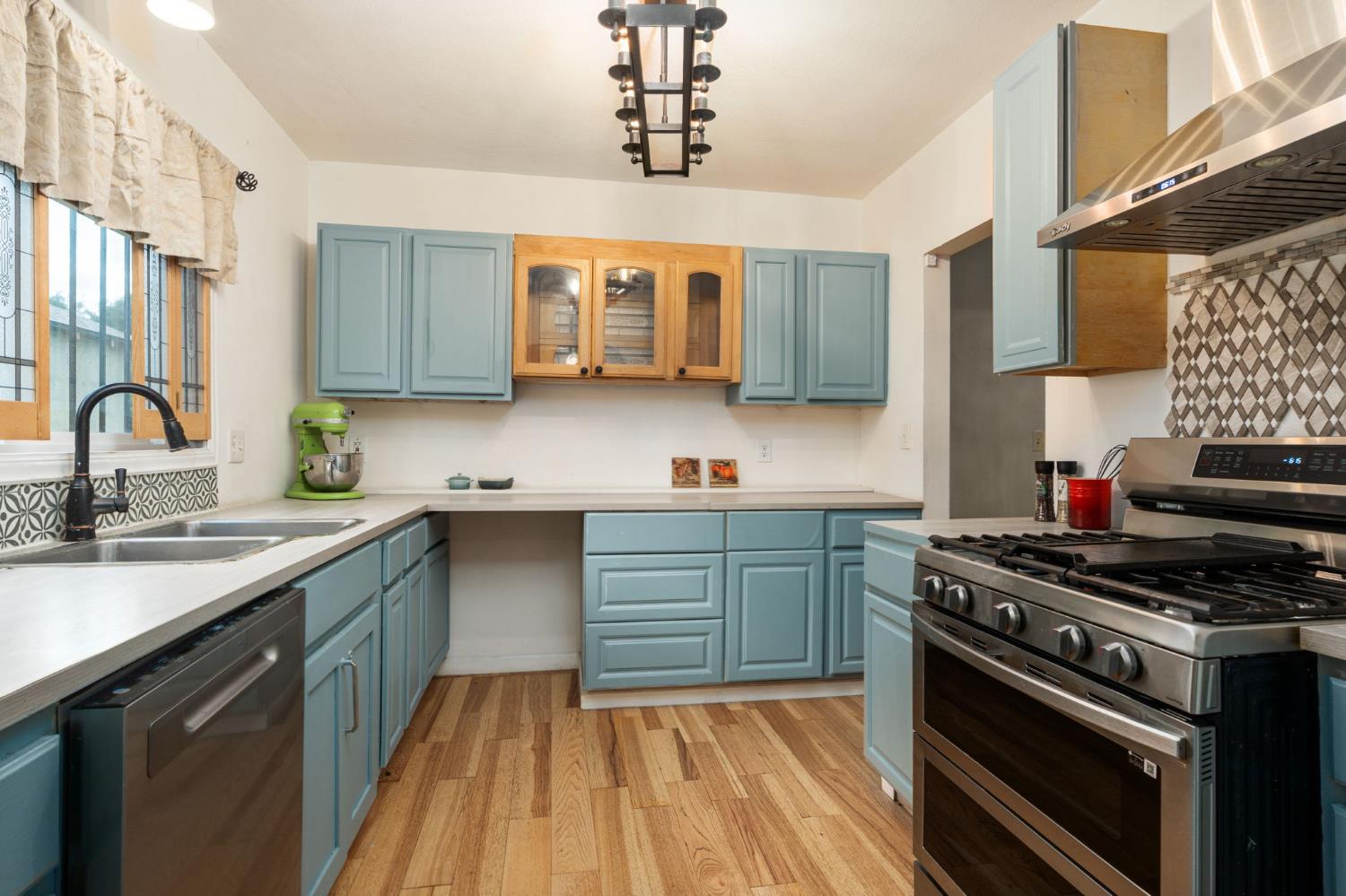 4025 E Tulare St, Fresno, CA 93702