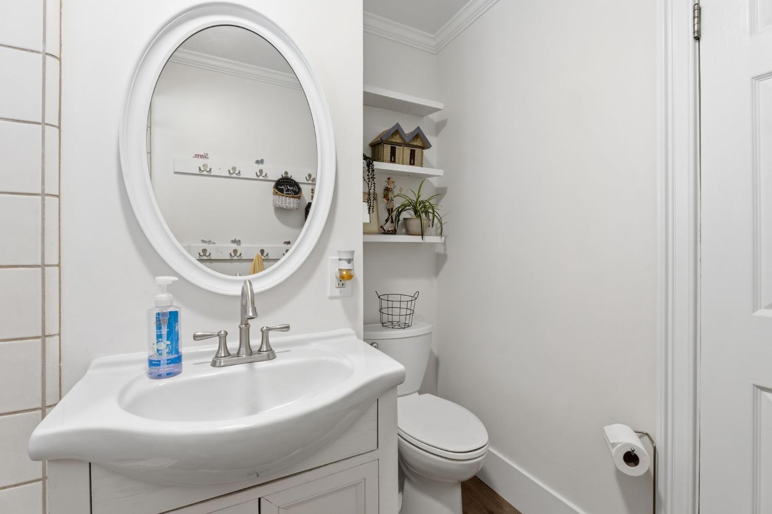 2438 E Santa Ana Ave, Fresno, CA 93726