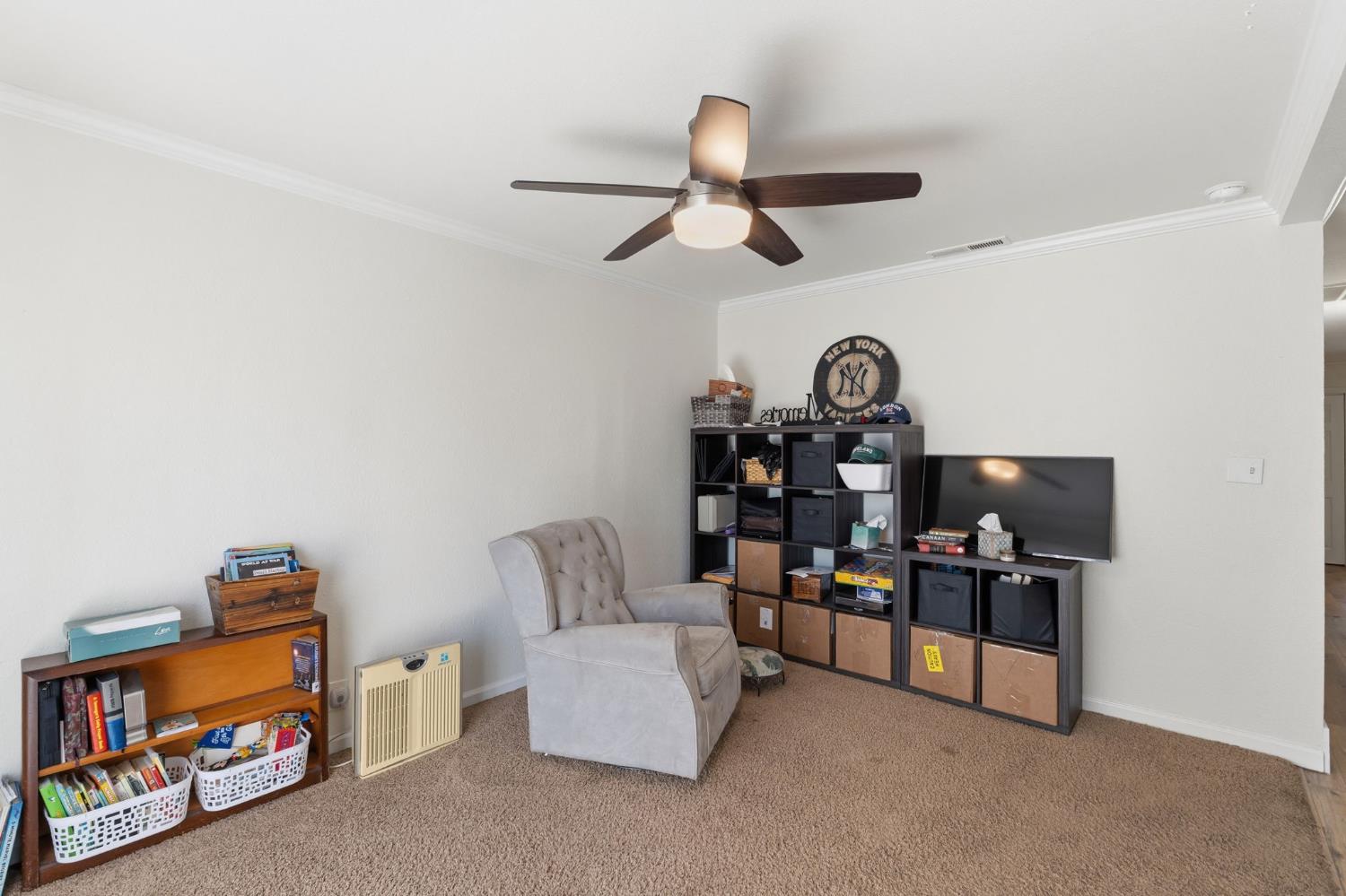 2438 E Santa Ana Ave, Fresno, CA 93726