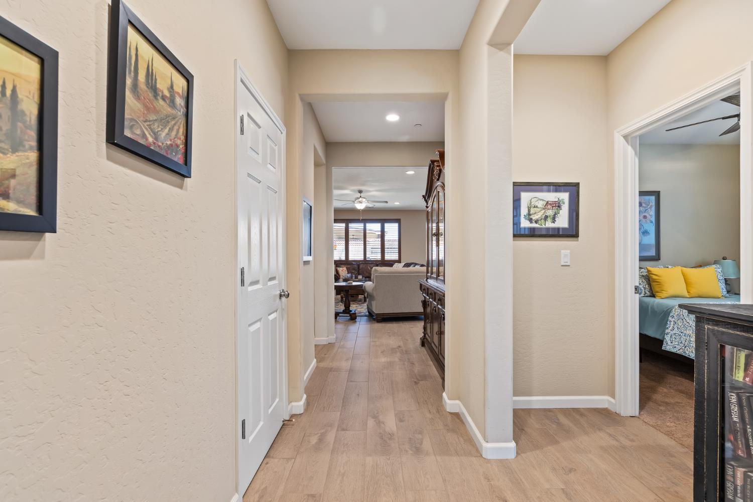 174 S Karen Ave, Kerman, CA 93630