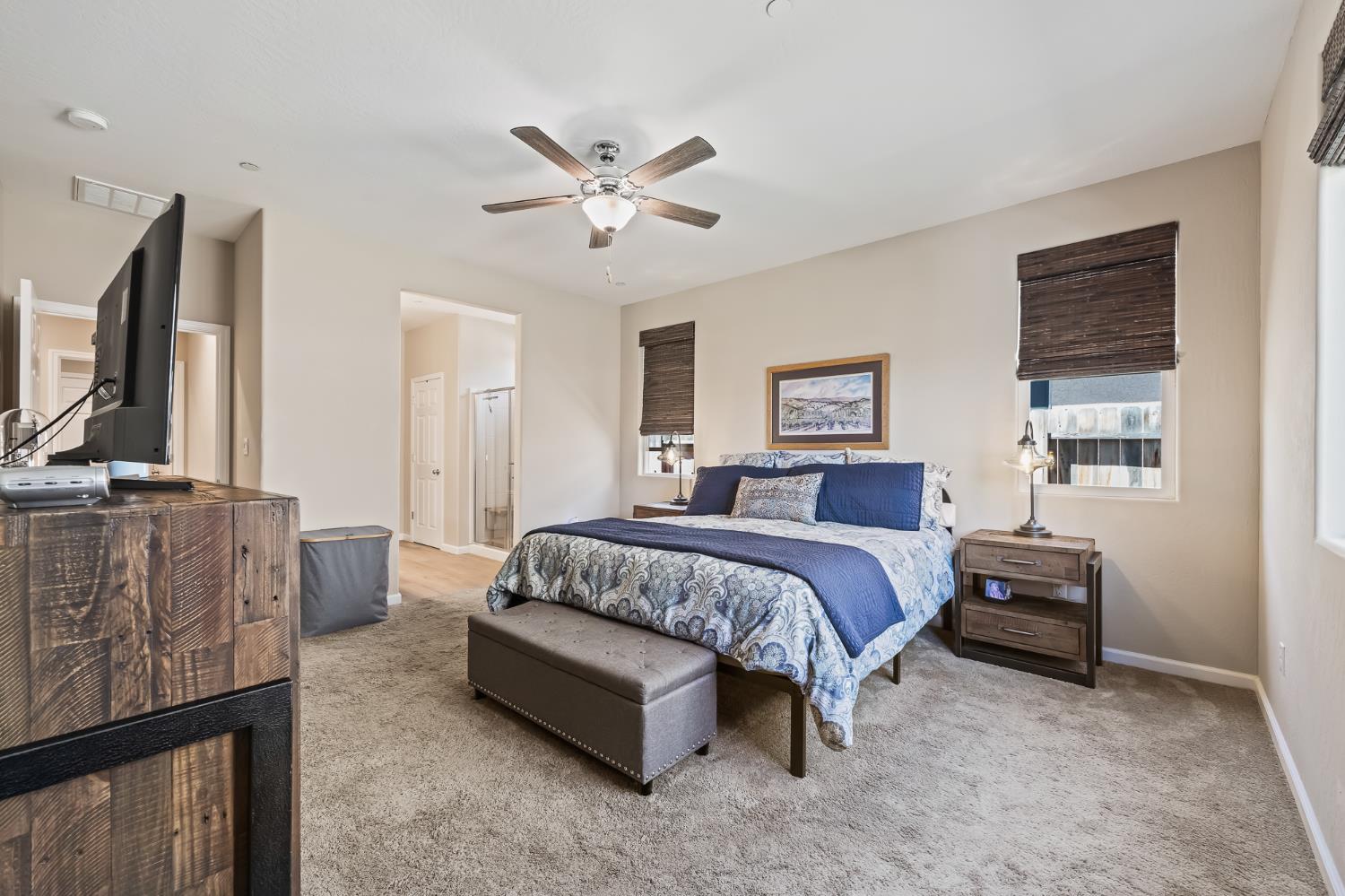 174 S Karen Ave, Kerman, CA 93630