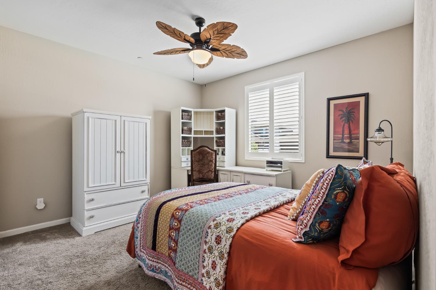 174 S Karen Ave, Kerman, CA 93630