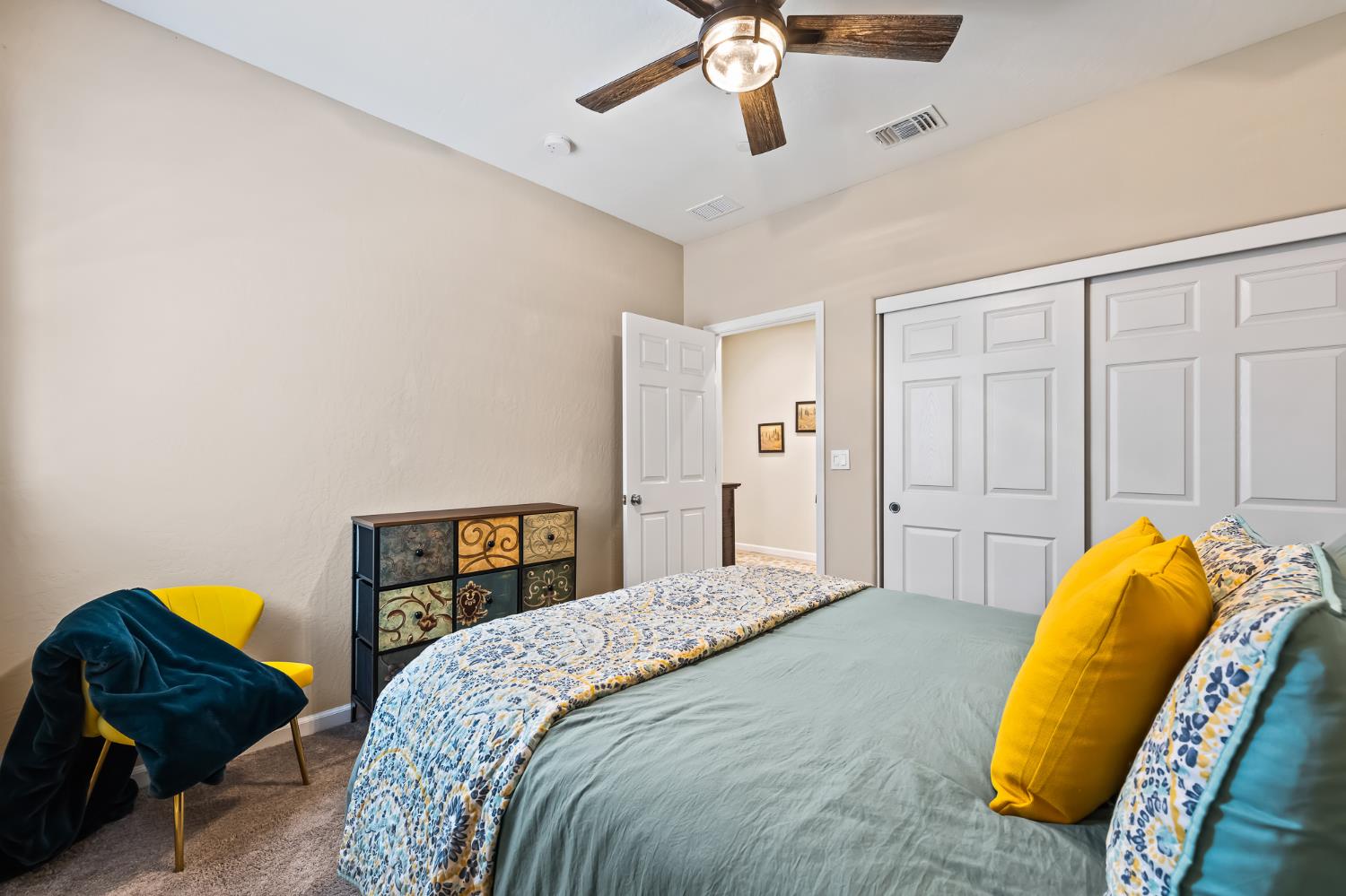 174 S Karen Ave, Kerman, CA 93630