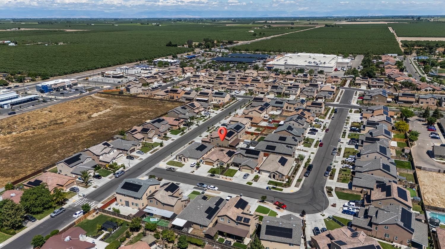 174 S Karen Ave, Kerman, CA 93630