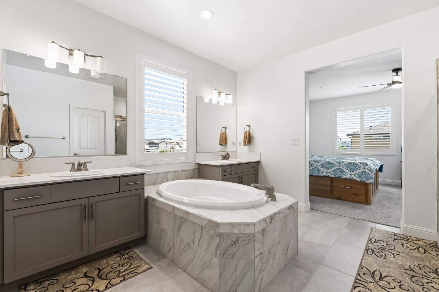 4188 N Contessa Ave, Fresno, CA 93723