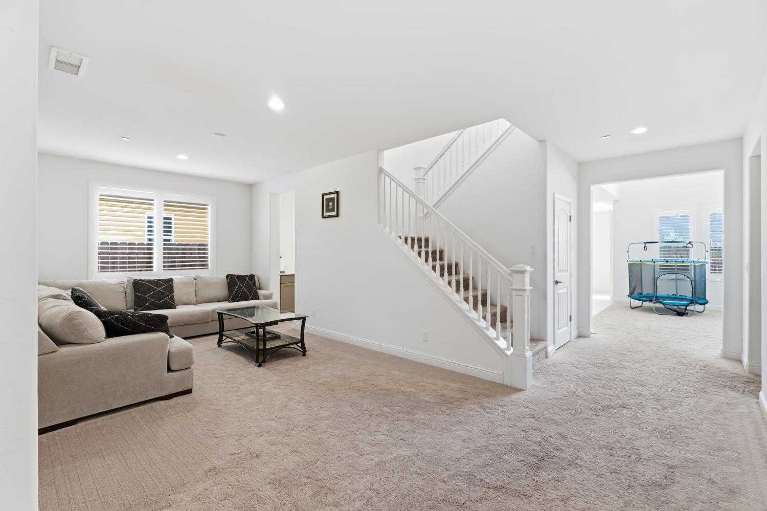 4188 N Contessa Ave, Fresno, CA 93723